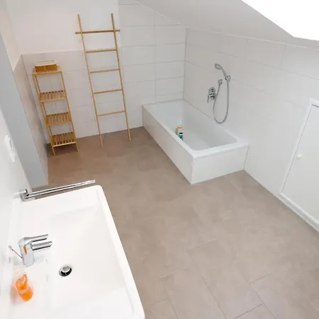 Apartment Schönwaldblick - 2 Große Balkone Mit Traumhafter Sicht - Barrierefrei - Mein Swh